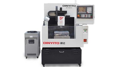 小型數(shù)控精雕機(jī)是怎么樣自動換刀的？